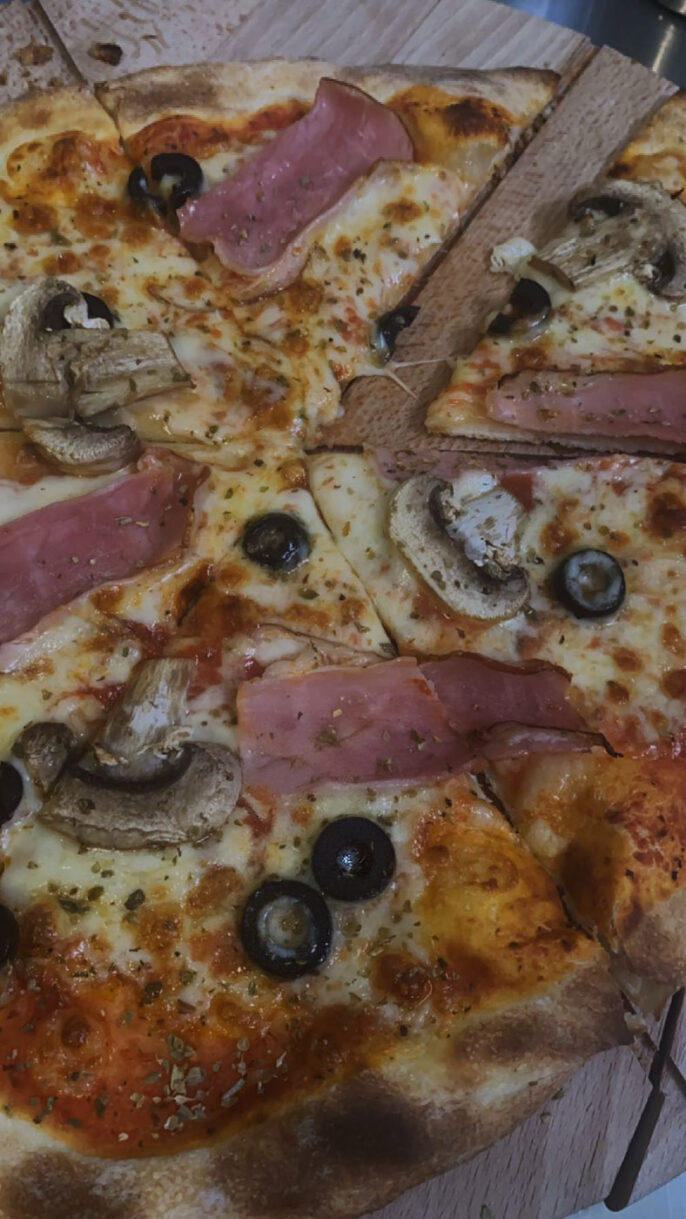 Weekendowa pizza pod kogutem (98)