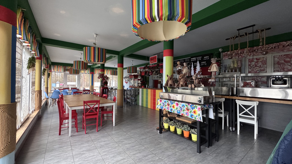 Restauracja z bufetem podkogutem (17)